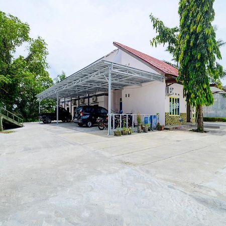 Oyo 90263 Hotel Diva Golf Bengkulu Zewnętrze zdjęcie