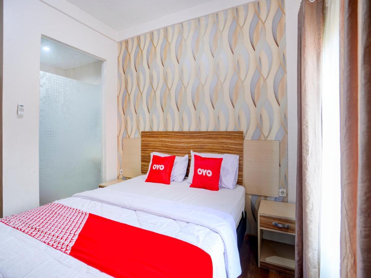 Oyo 90263 Hotel Diva Golf Bengkulu Zewnętrze zdjęcie