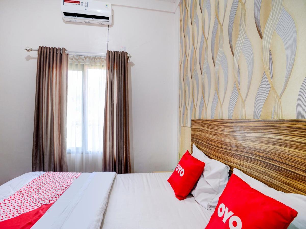 Oyo 90263 Hotel Diva Golf Bengkulu Zewnętrze zdjęcie